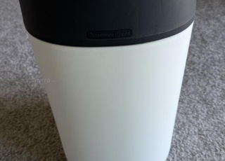 Tommee Tippee سلة مهملات للحفاضات بيضاء