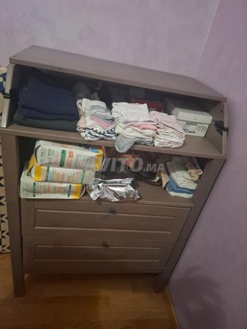 طاولة تغيير حفاضات ايكيا