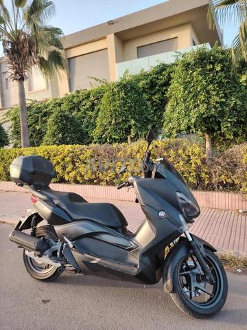 XMAX 125, finition Sport Mat, 23 000 km - 2