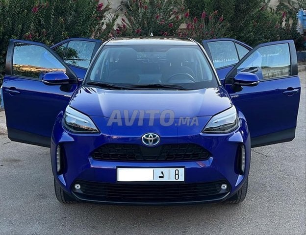 Toyota Yaris Hybrid grand Toit  Pano 2022 à Meknès
