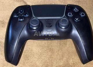 جهاز PS5 رقمي مع وحدة تحكم