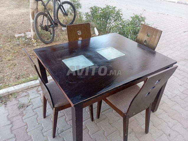 طاولة أكل 1.20/1 متر