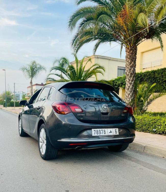 Opel Astra Diesel Manuelle 2016 à Rabat