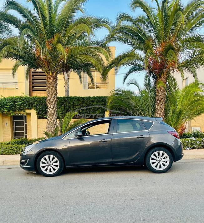 Opel Astra Diesel Manuelle 2016 à Rabat