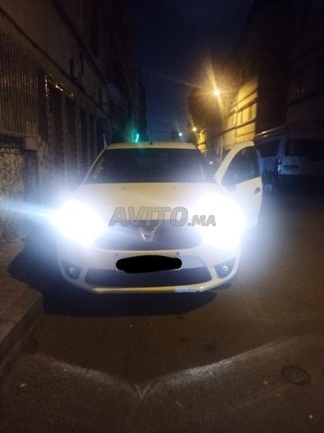 vendre voiture Dacia Sandero année 2016 Diesel 