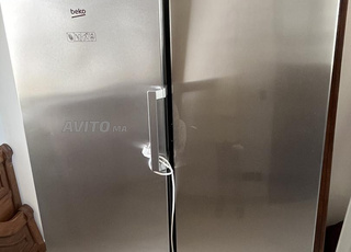 ثلاجة ومجمد للبيع في حالة جيدة