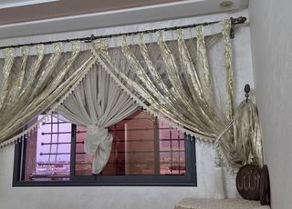 ستارة لصالون تقليدي وجديدة