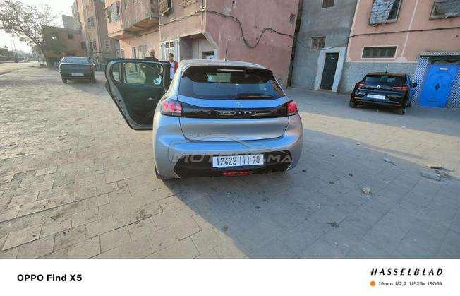 Peugeot 208 Diesel Manuelle 2024 à Marrakech