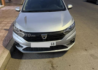 Dacia Logan bon état à vendre à Laayoune
