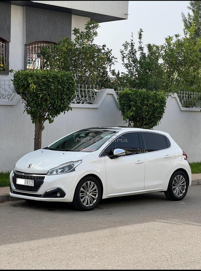 Peugeot 208 Diesel Manuelle 2017 à Salé