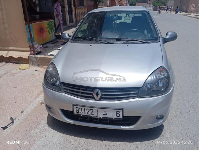RENAULT clio