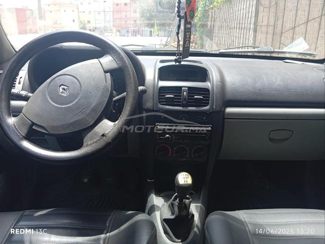 RENAULT clio