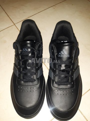 سبارديلة أديداس سبورت مقاس 42 لي بغاها مرحبا