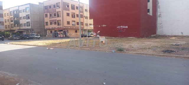 Lot terrain deux façades R4 marjane Meknès