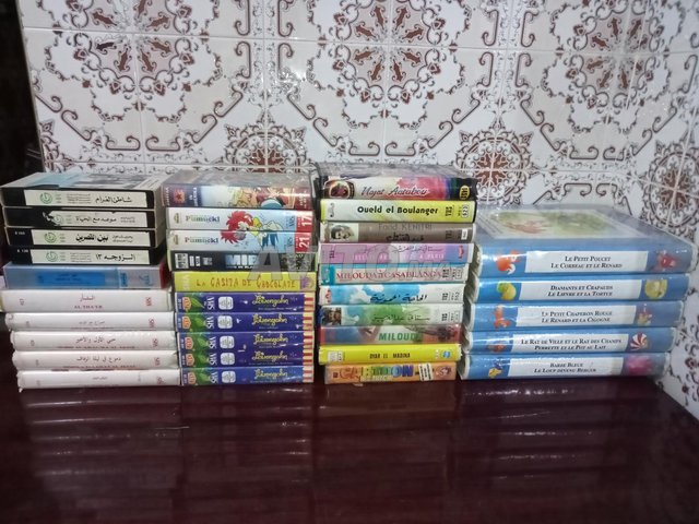 40 شريط فيديو