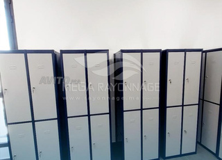 Vestiaire métallique – Design moderne 🎨