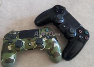 جهاز PS4 Slim مع 2 ذراع تحكم و اشتراك PS Plus Premium