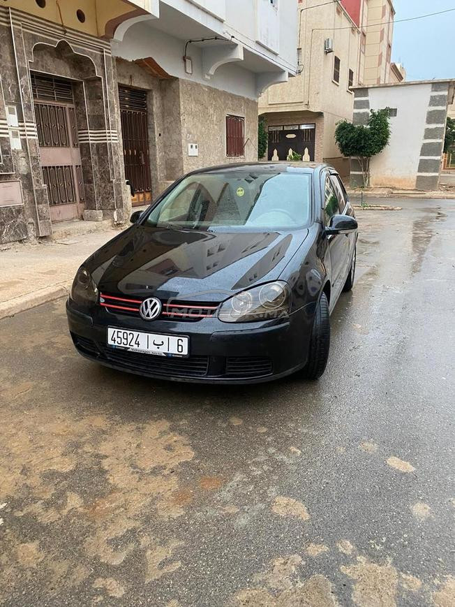 سيارة للبيع 