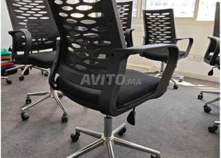 chaises scolaire avec ecritoir disponible