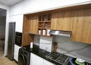 مطبخ عصري وخزانة ملابس بأسعار صغيرة