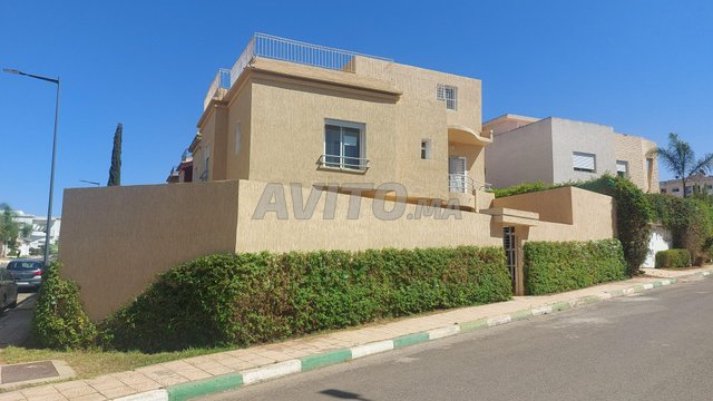 فيلا ثلاث واجهات في تامسنا