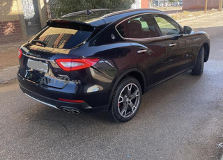 Levanti l3mara kamla aswat