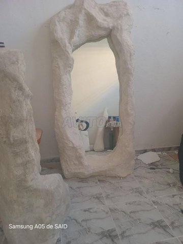 Grand miroir avec effets pierres