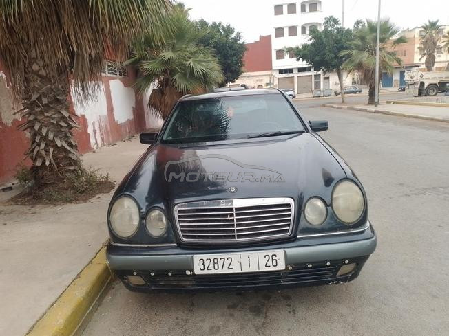 مرسديس 220في حالة جيدة