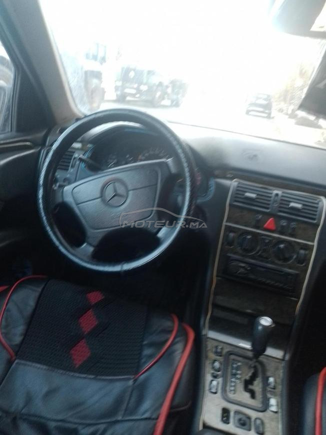 مرسديس 220في حالة جيدة