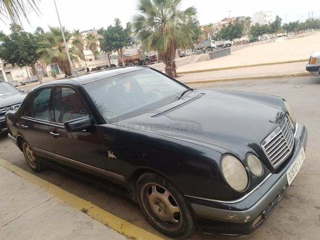 مرسديس 220في حالة جيدة