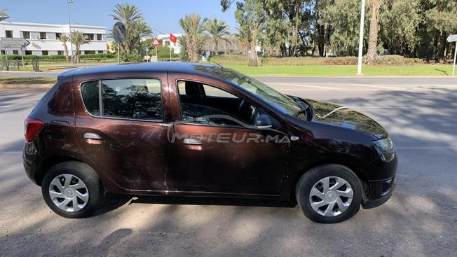 Dacia Sandero Essence Manuelle 2016 à Deroua