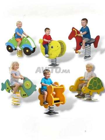 Equipement espaces de jeux intérieurs et extérieurs