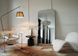 مرآة راقية بإطار بوليسترين عالي الجودة