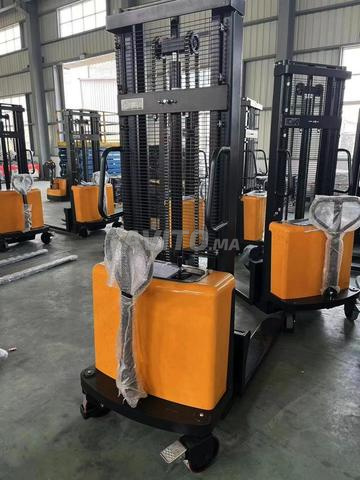 رافعة شبه كهربائية Gerbeurs semi electriques رافعة شبه كهربائية