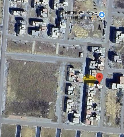 قطعة أرض في منطقة R2 بمساحة 96 متر مربع في بنسليمان
