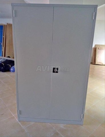 خزانة قوية مصنوعة من الفولاذ المقاوم متينة وطويلة