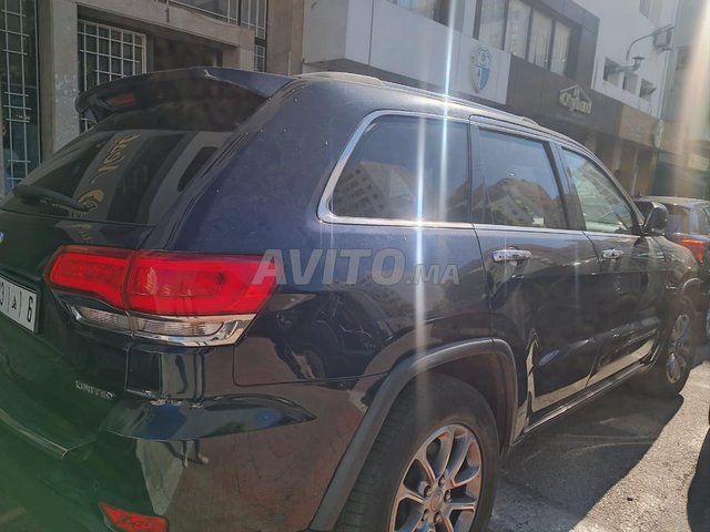 جيب شيروكي ديزل أوتوماتيكي 2014 في طنجة