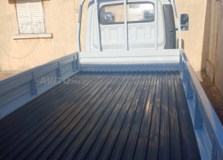 دونغ فون شاحنة صغيرة للإيجار / كراء