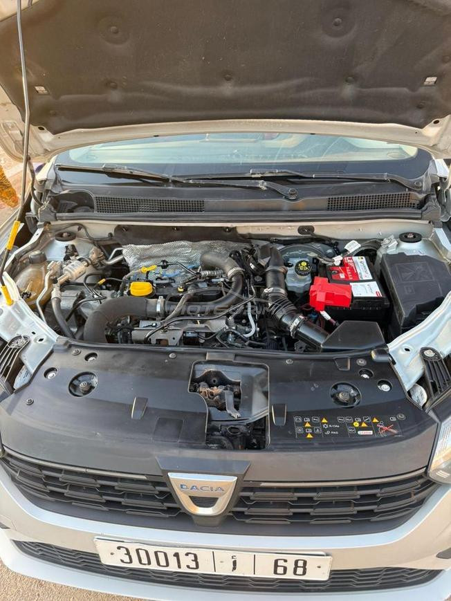 Dacia Logan Essence Manuelle 2022 à Laâyoune