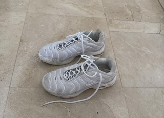 تي ان بيضاء