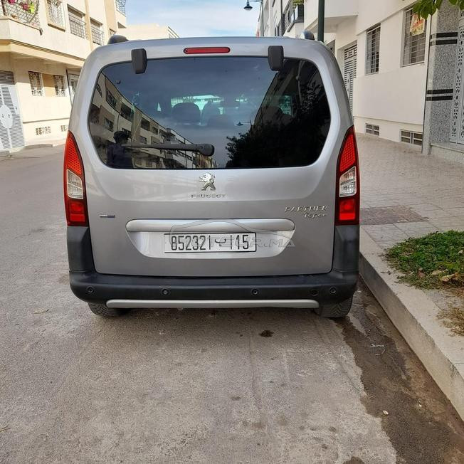 Peugeot partner 1.6 hdi 100ch 7 places 