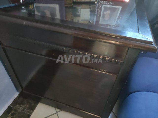 ركن زاوية من الخشب.