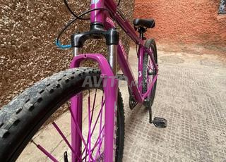 دراجة للبيع/دراجة للبيع