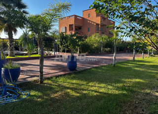 Villa à vendre 14 km de Marrakech avec piscine