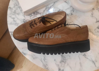 Chaussures pour femmes en cuir pointure 37