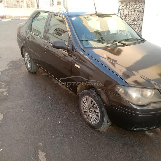 Fiat albea modèle fin 2010 essence 8 cheveux