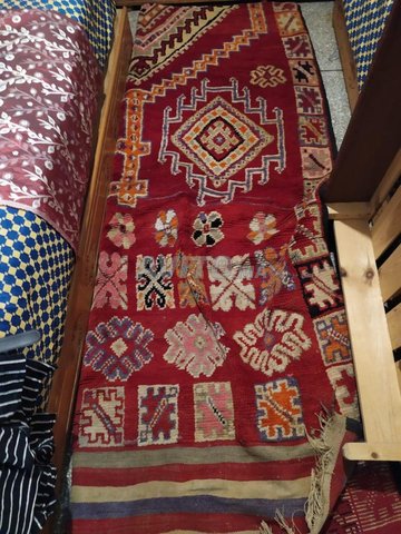 سجاد للبيع مصنوع يدويًا