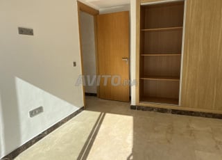 Appartement vide haut standing à Manismane