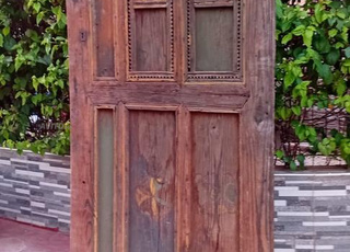 Porte en bois antique
