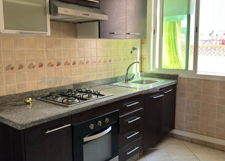 Appartement vide à louer deux chambres salon 3ème étage